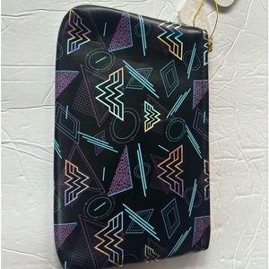 Wonder Women wristlet NWT